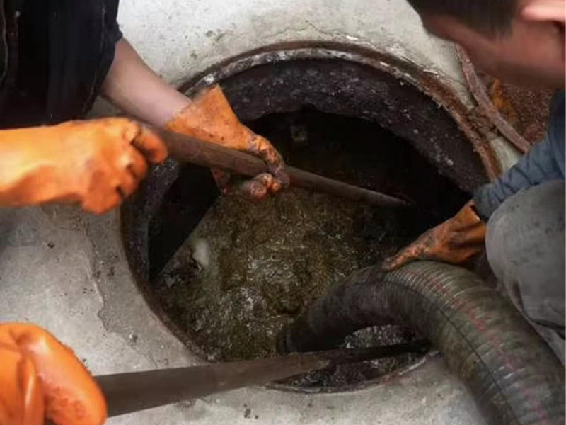 邵阳清理化粪池时如何避免沼气的危害?